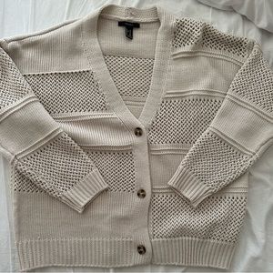 Forever 21 Knit cable sweater size M